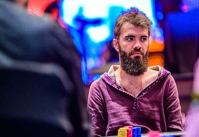 Александру Папазян одержал победу в Crazy Eights на WSOP Online 2021