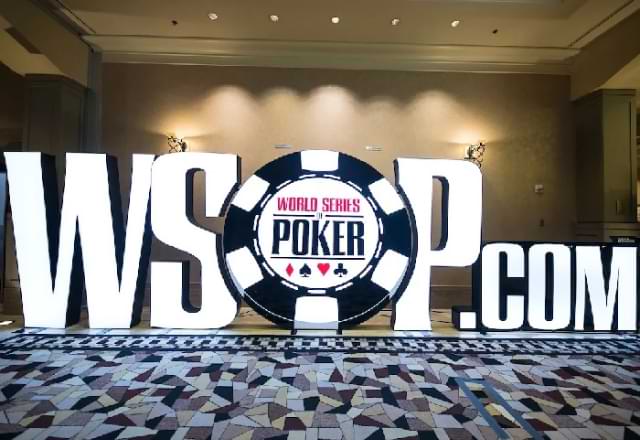 В расписание WSOP добавили 11 браслетных онлайн-турниров